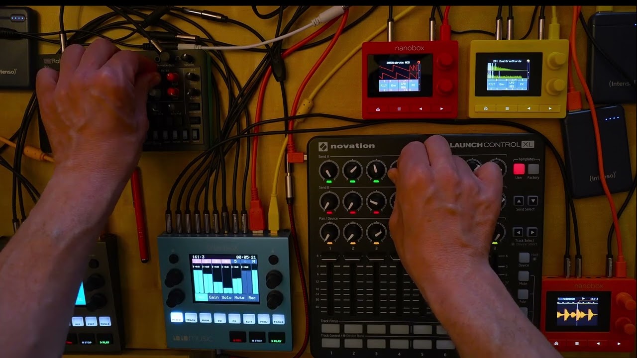 Dub Techno Live Jam feat. 1010music Bluebox, Blackbox, Fireball, Tangerine, Lemondrop, Roland S-1