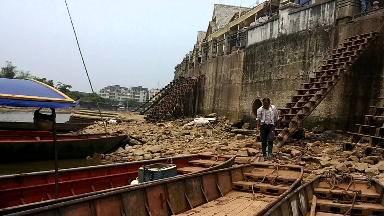S&ocirc;ng Ka Long. Đ&ocirc;i bờ VN v&agrave; TQ