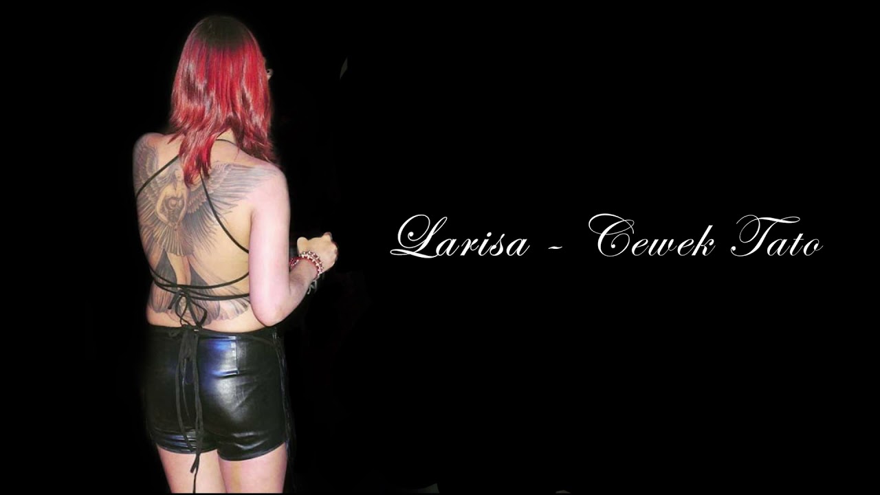 Larisa cewek tato