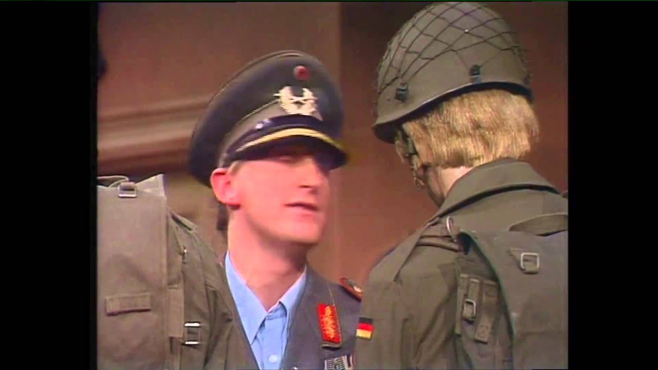 Enttäuschendes Manöver — Die Otto-Show VII (1979)