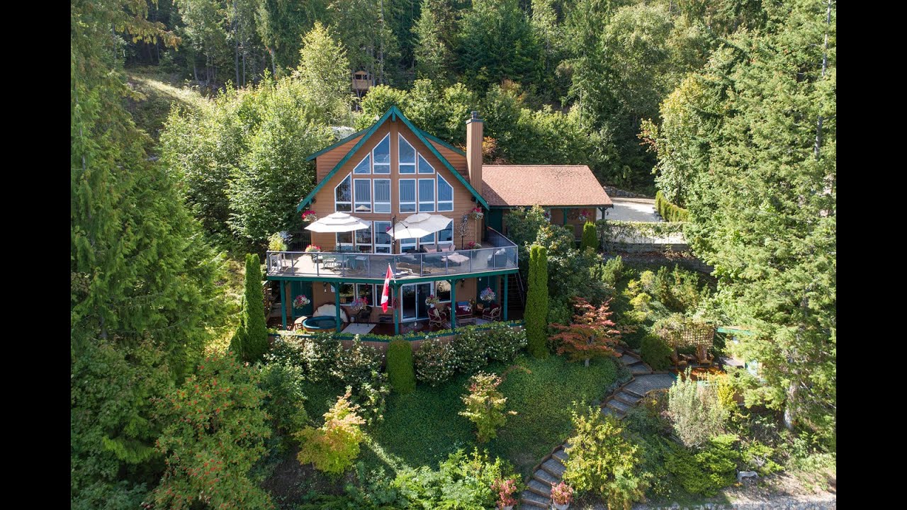 Shuswap Lake Waterfront Home, Tappen, BC - Sotheby's International Realty Canada