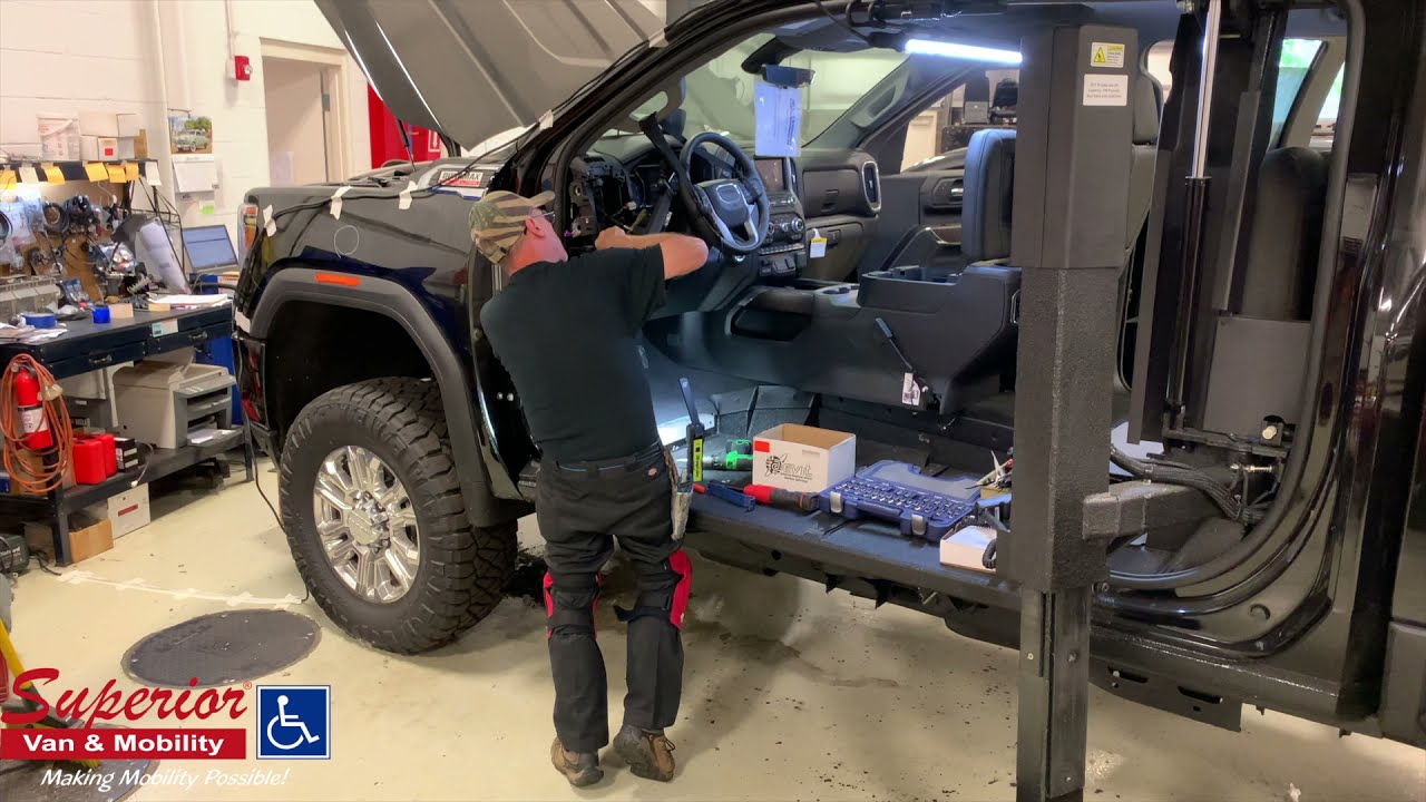 What is the Role of a Mobility Technician? Why You Should Come Work for Superior Van & Mobility?