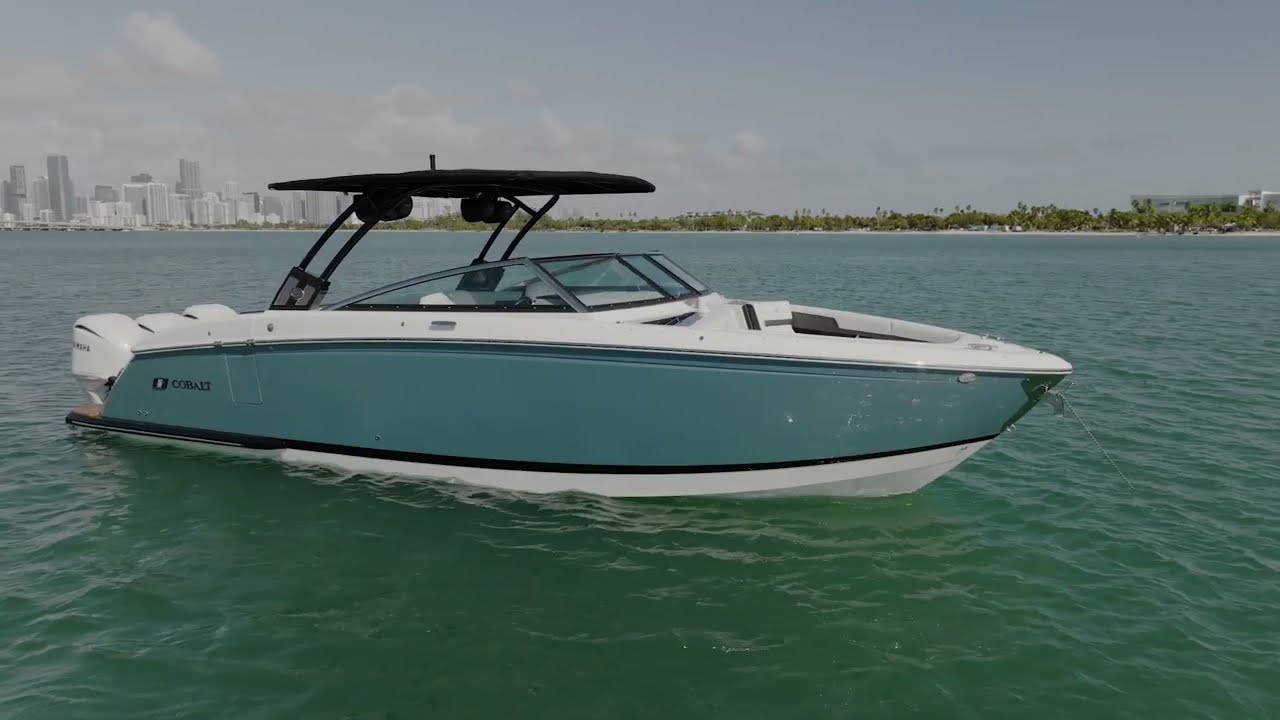 Cobalt R33 Outboard Product Tour