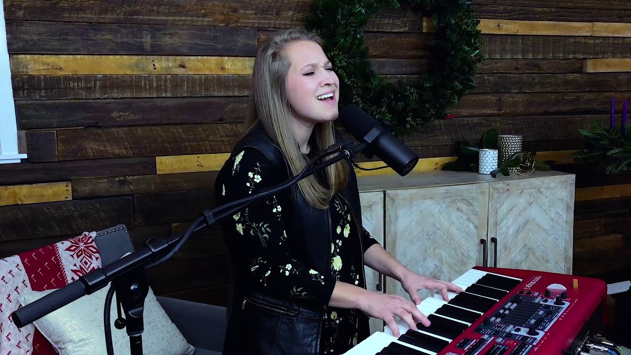 10 Minute Worship Session | This Is Amazing Grace / Here I Am To Worship | R. Collins | Martin Chalk