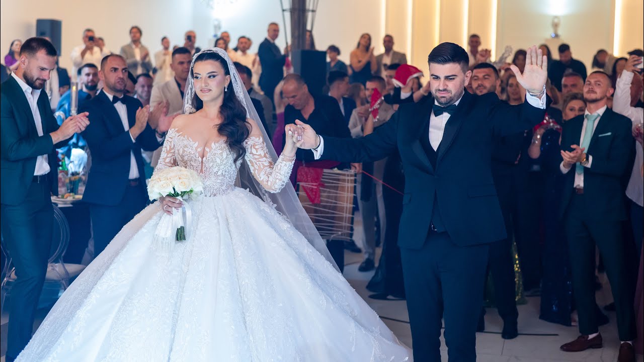 Lindi & Egzona Hyrja e ciftit Familja Kasneci