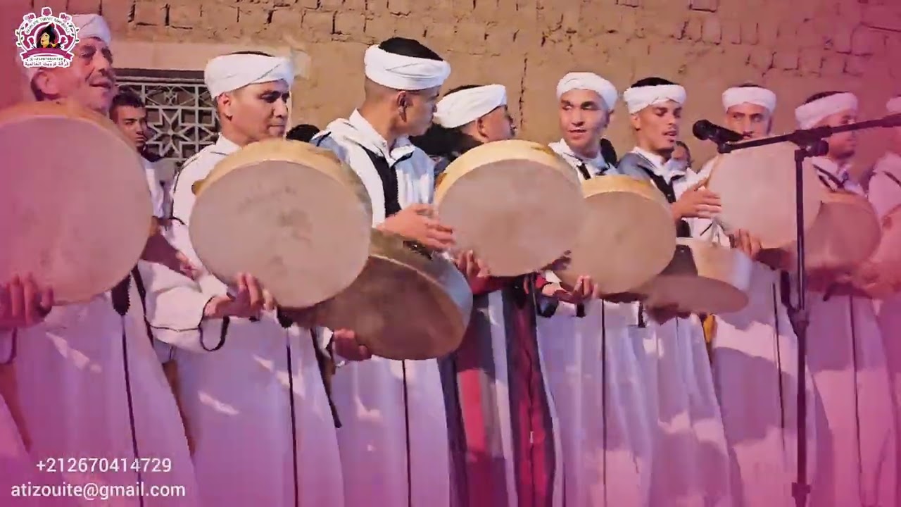 أبلغوا أمي أنني بخيرفقط أفتقد دفء حنانهاولهذا السبب تدمع عيناي أحيانًا.