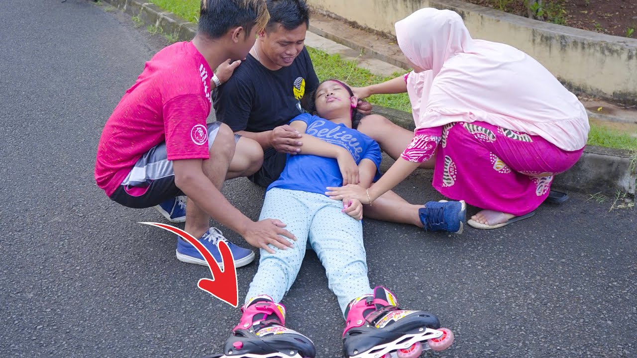 Inem Jatuh Dari Sepatu Roda Semua Panik
