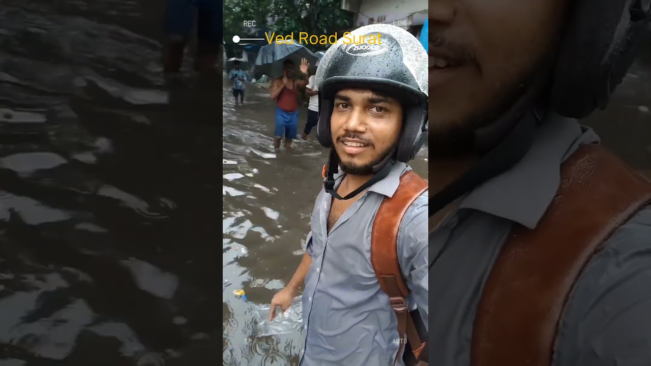 Ved Road Surat Me Pani Bhara Gayaa He🤔