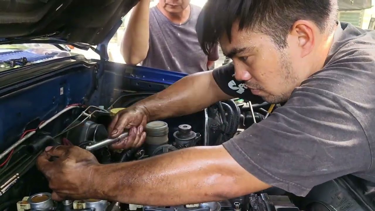 isuzu trooper subrang white smoke at low power