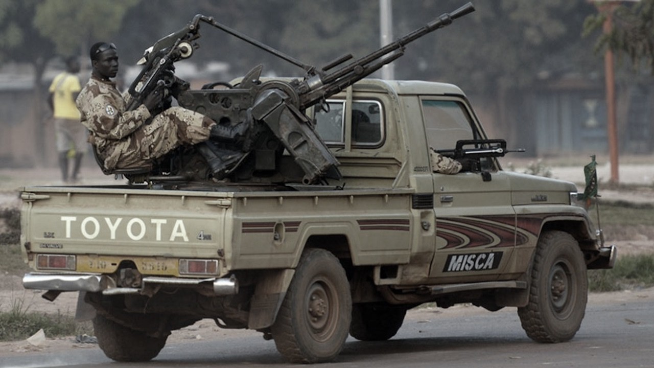 Czterysta Toyot kontra trzysta czołgów — jak Hilux wygrał wojnę w Afryce!