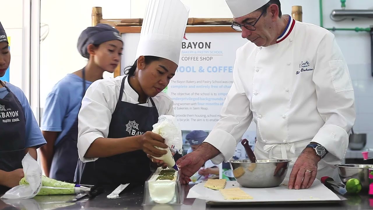 Bûche Citron Pistache - Chef Fabrice Prochasson & École du Bayon