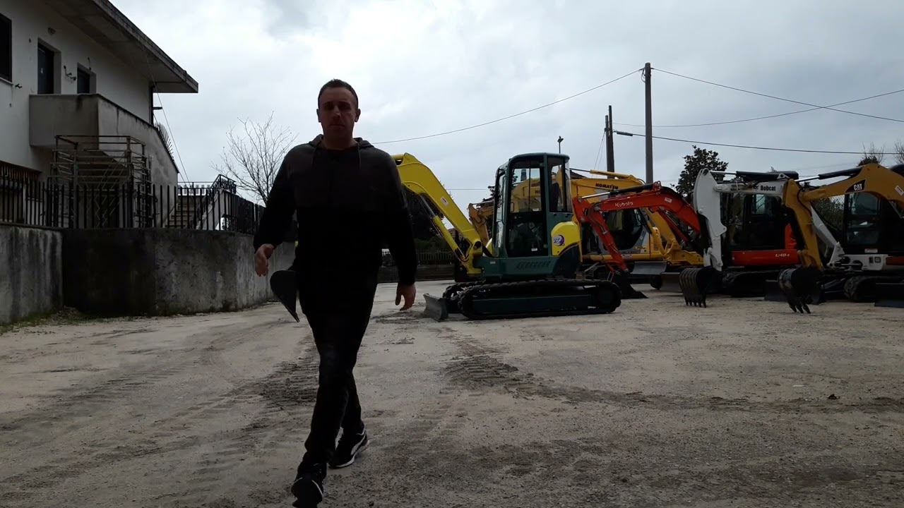 MINIESCAVATORE YANMAR VIO 45 GIROSAGOMA