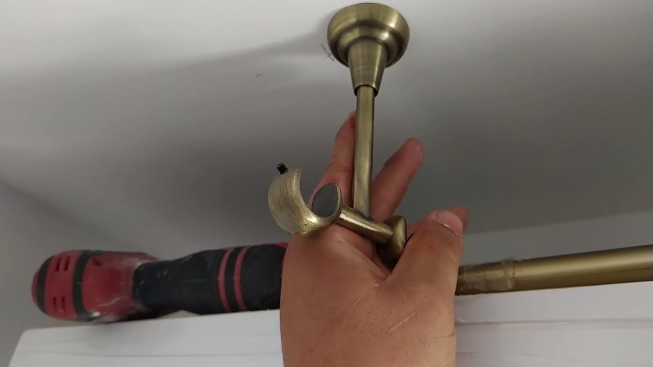 The way to install the curtain holder is very easy طريقة تركيب حامل الستائر سهلة جدا 😍