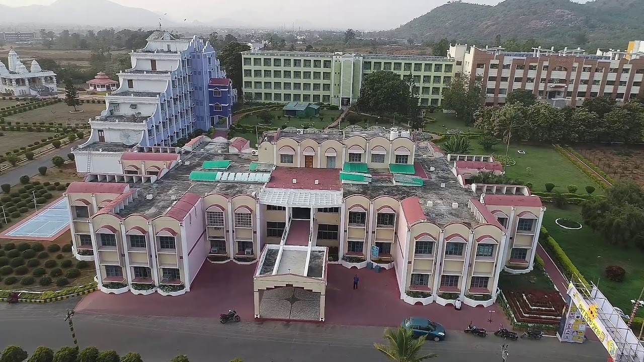 GIET UNIVERSITY GUNUPUR I INTERNATIONAL INFRASTRUCTURE I GREEN CAMPUS I AERIAL VIEW