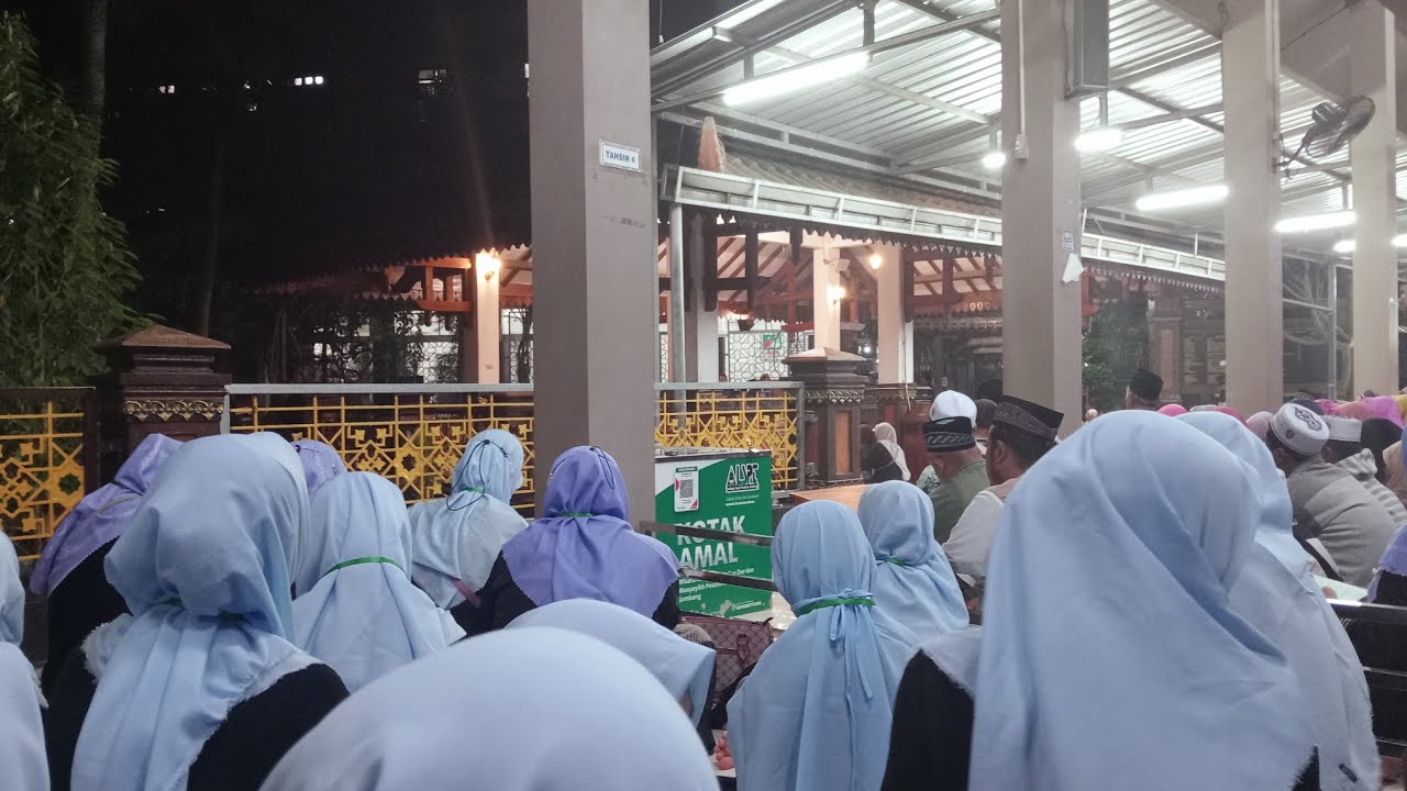 ZIAROH WALI JATIM & KEGIATAN SANTRI HAFIDZ-HAFIDZOH