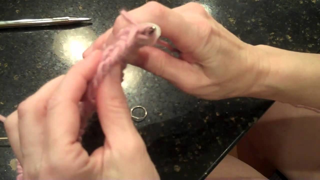 SV1 Samantha picking up stitches around the base to work in the round