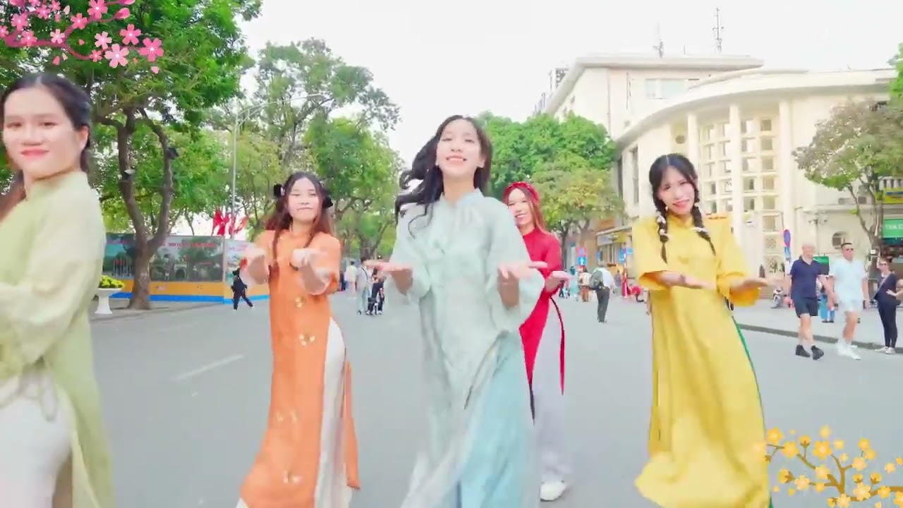 HOT TIKTOK TẾT 2024 Hái Đoá Hoa Mùa Xuân, Như Hoa Mùa Xuân, Về Nhà Thôi Nhé Dance By B Wild