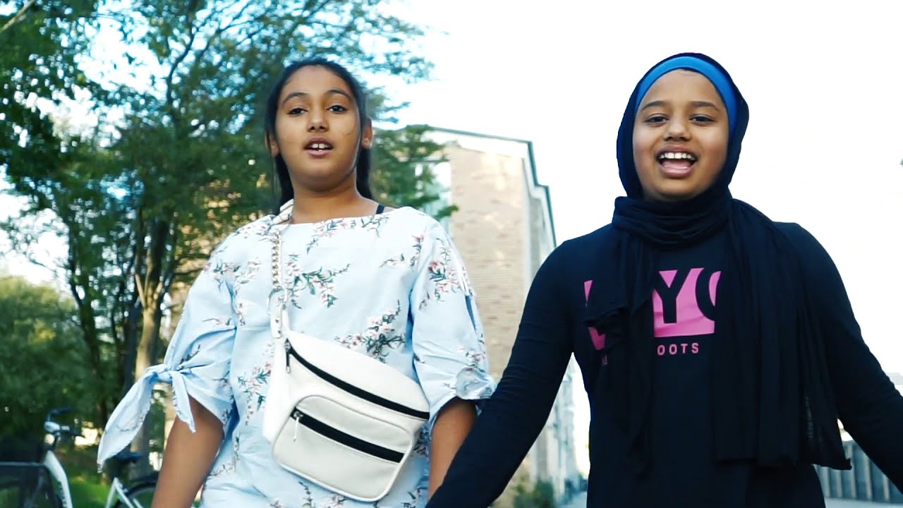 Shara & Yasmin // Feel The Beat