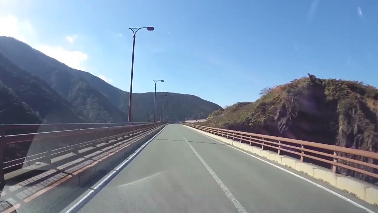 長陽大橋をわたり立野のイチゴ農園へ