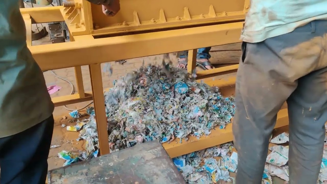 Milk Cover Shredding Machine