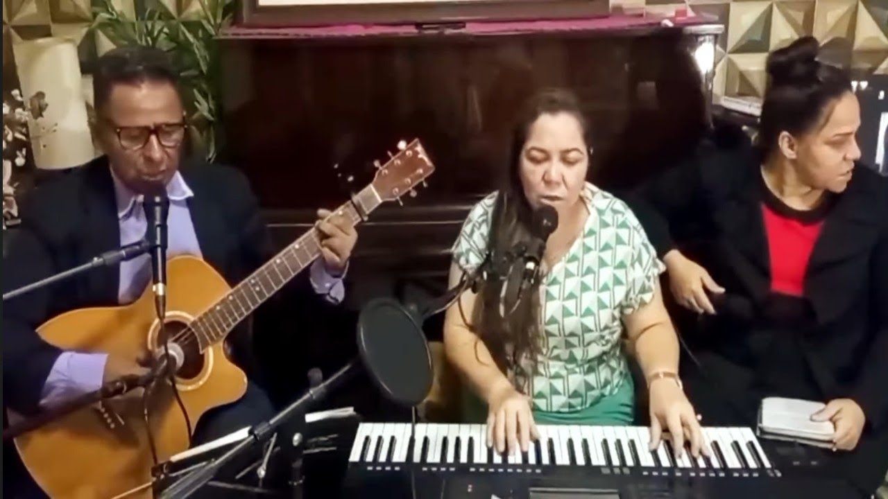 Hino CCB 279 Oh! não temas igreja de jesus Meire e Tiêle e Marquinhos Indaiatuba