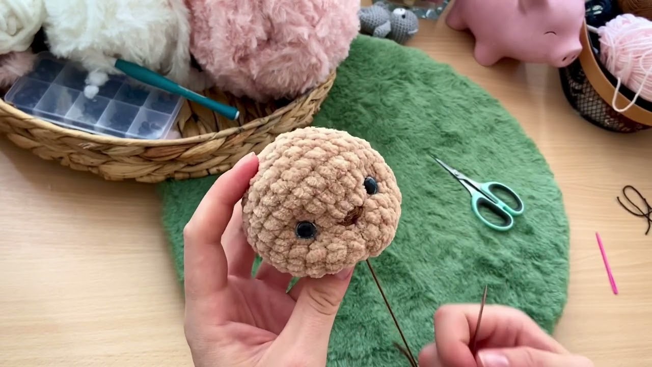 Face shaping/ eyes indentation bear/ how to sew the ears (Amigurumi)