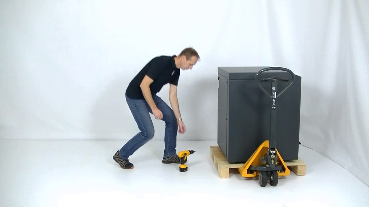 Redesigned pallet for effortless unloading of your paint mixer GA350 or GA480