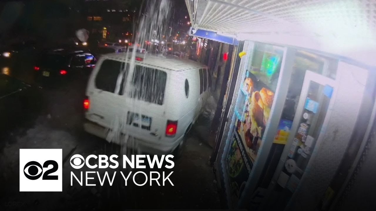 Man charged with DWI after striking 2 pedestrians in the Bronx, police say