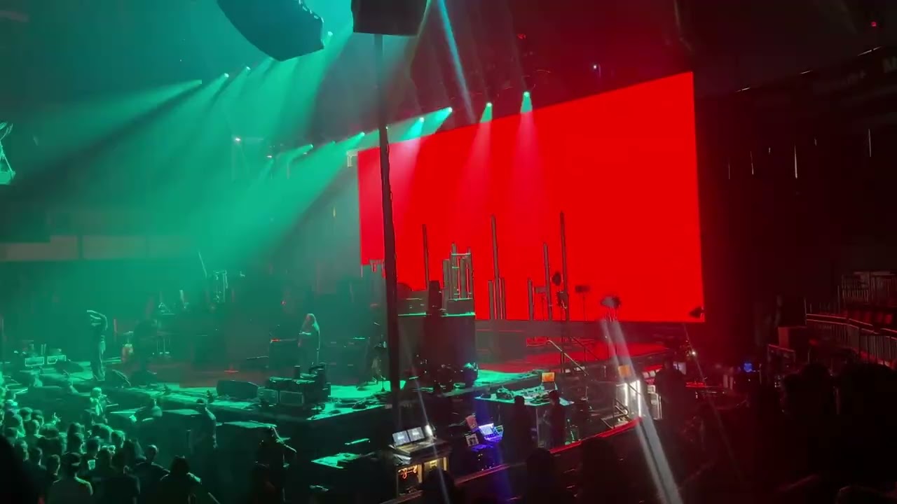 Loathe - Revenant (Live @ Canada Life Place 2025)