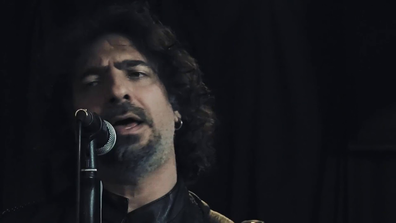 Cem Başak   Aklımda Bir Tek Şey Var ( Official Video )