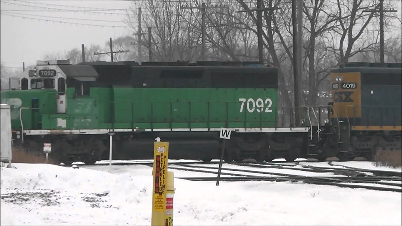 Quick Catch: CSX SD40-3 with Ex-BN and Deer at Dolton Junction, 22.01.12