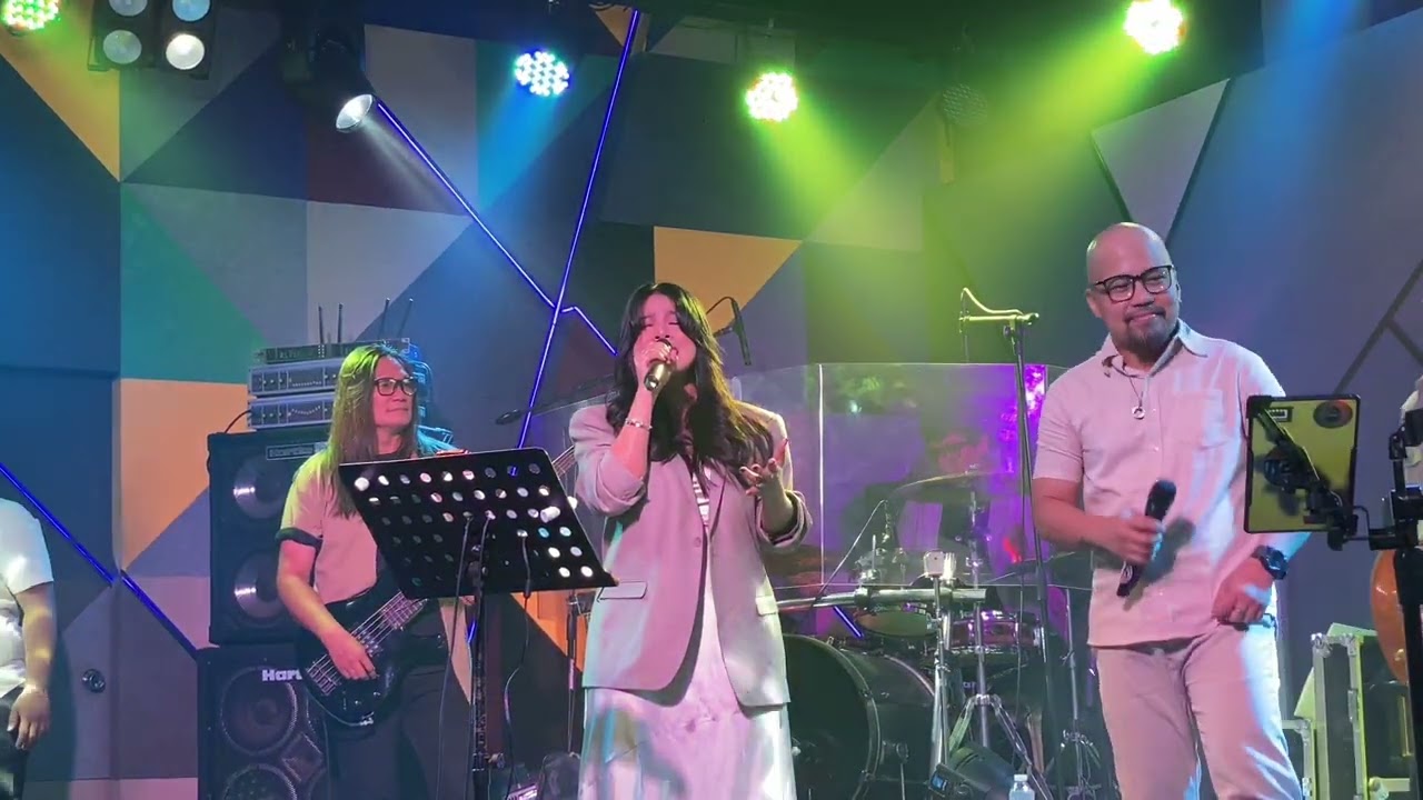 Aila Santos @ Parking Space Sports Bar