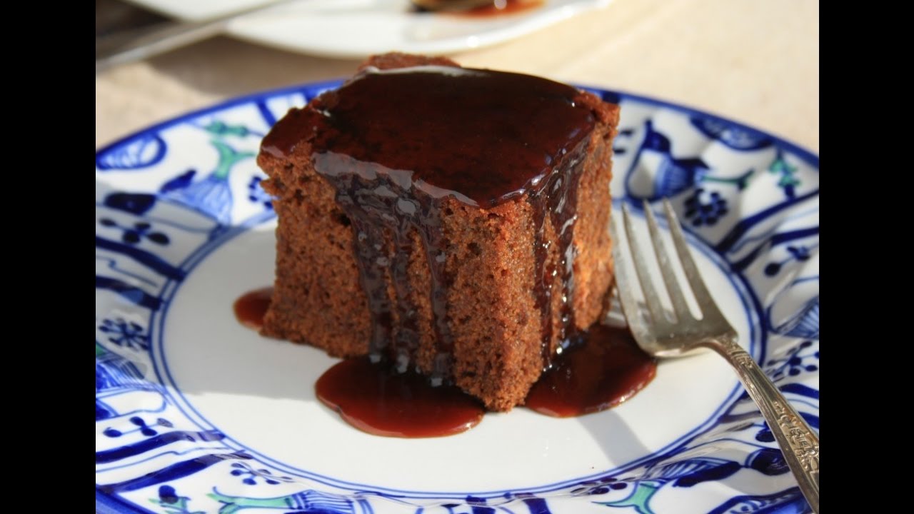 How to Make Old Fashioned Gingerbread Cake