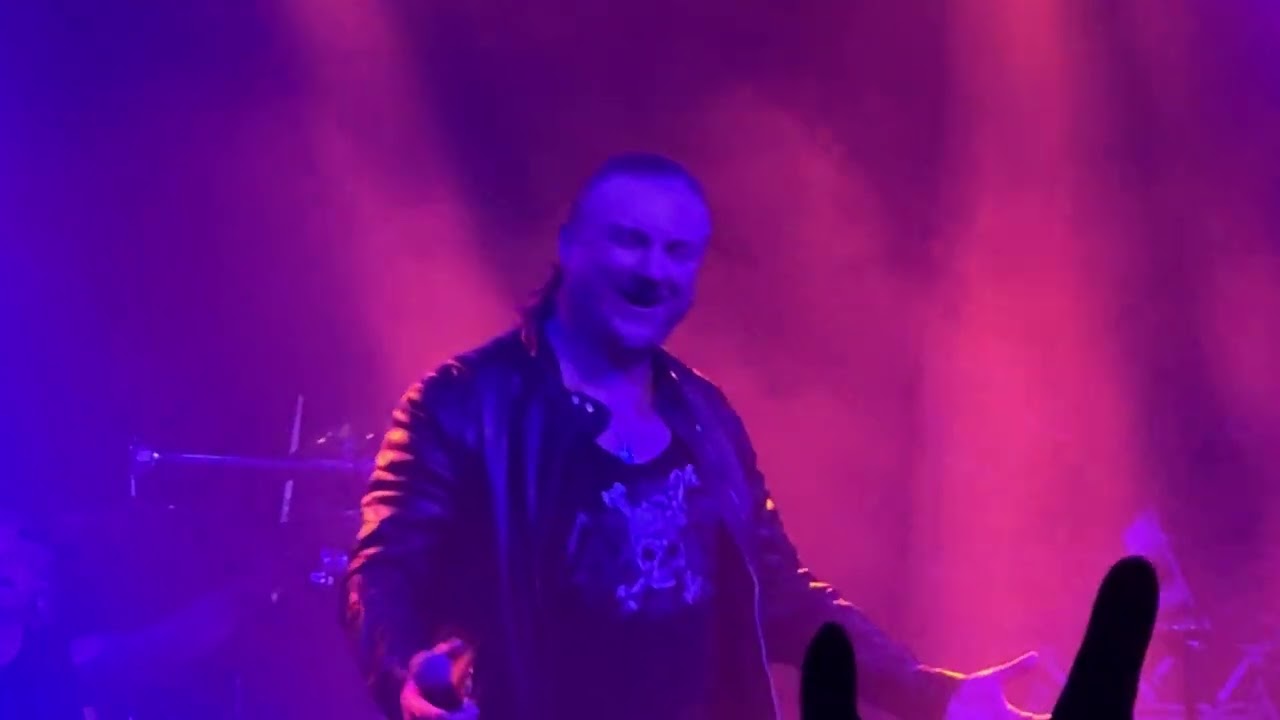 AXXIS - 