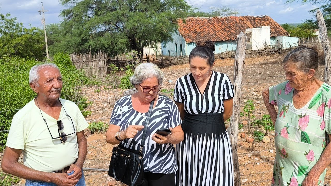 RECEBEMOS A VISITA DE SEU EDIVALDO E DONA LINDA NO SÍTIO MAMOEIRO VERDEJANTE PERNAMBUCO.