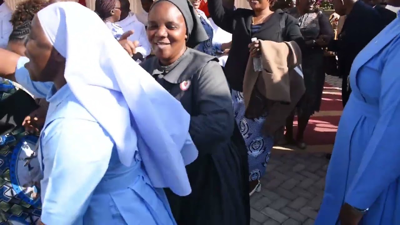 WAUMIN PAROKIA YA PUGU WAITIKISA MVIMWA KATIKA SHEREHE ZA JUBILEI