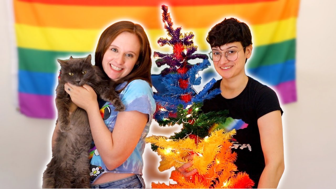 LESBIAN RELATIONSHIPS Be Like | Smile Squad Comedy