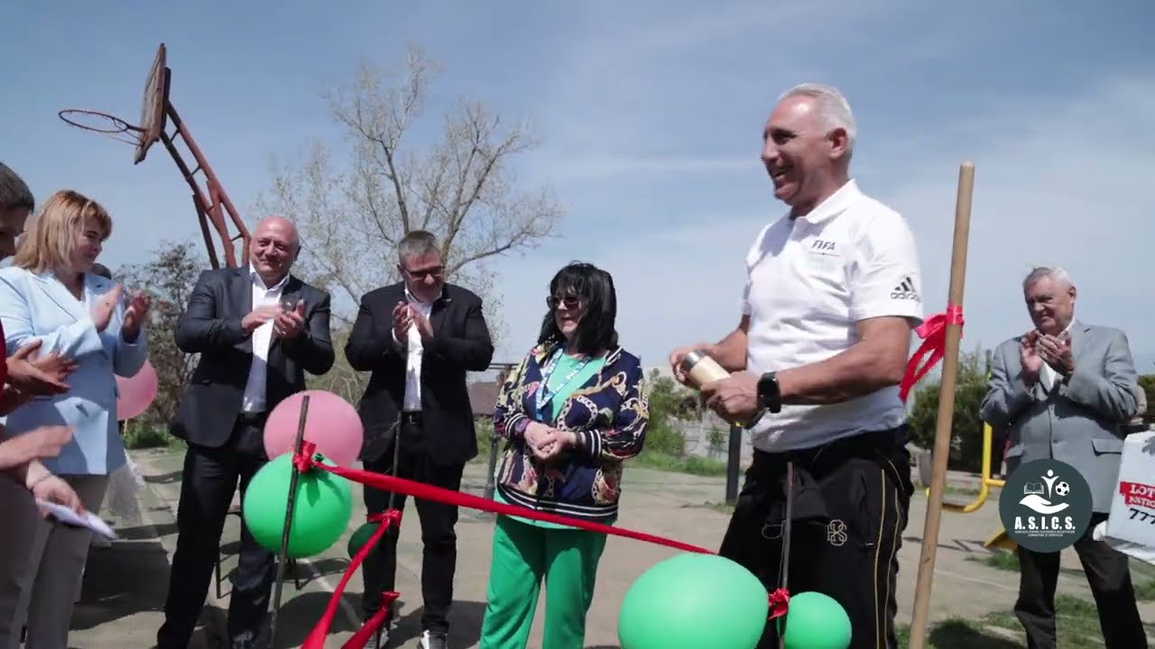 Un teren sportiv multifuncțional va fi construit la Gimnaziul Taraclia