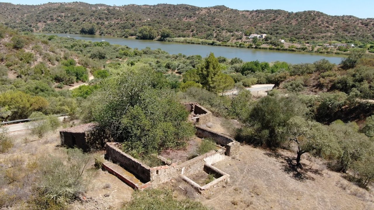 Pontal | Histórias de um monte abandonado