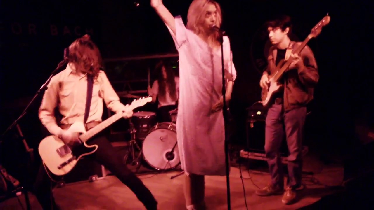 Starcrawler - Live @ Clwb Ifor Bach (31/08/17) (Best entrance ever)