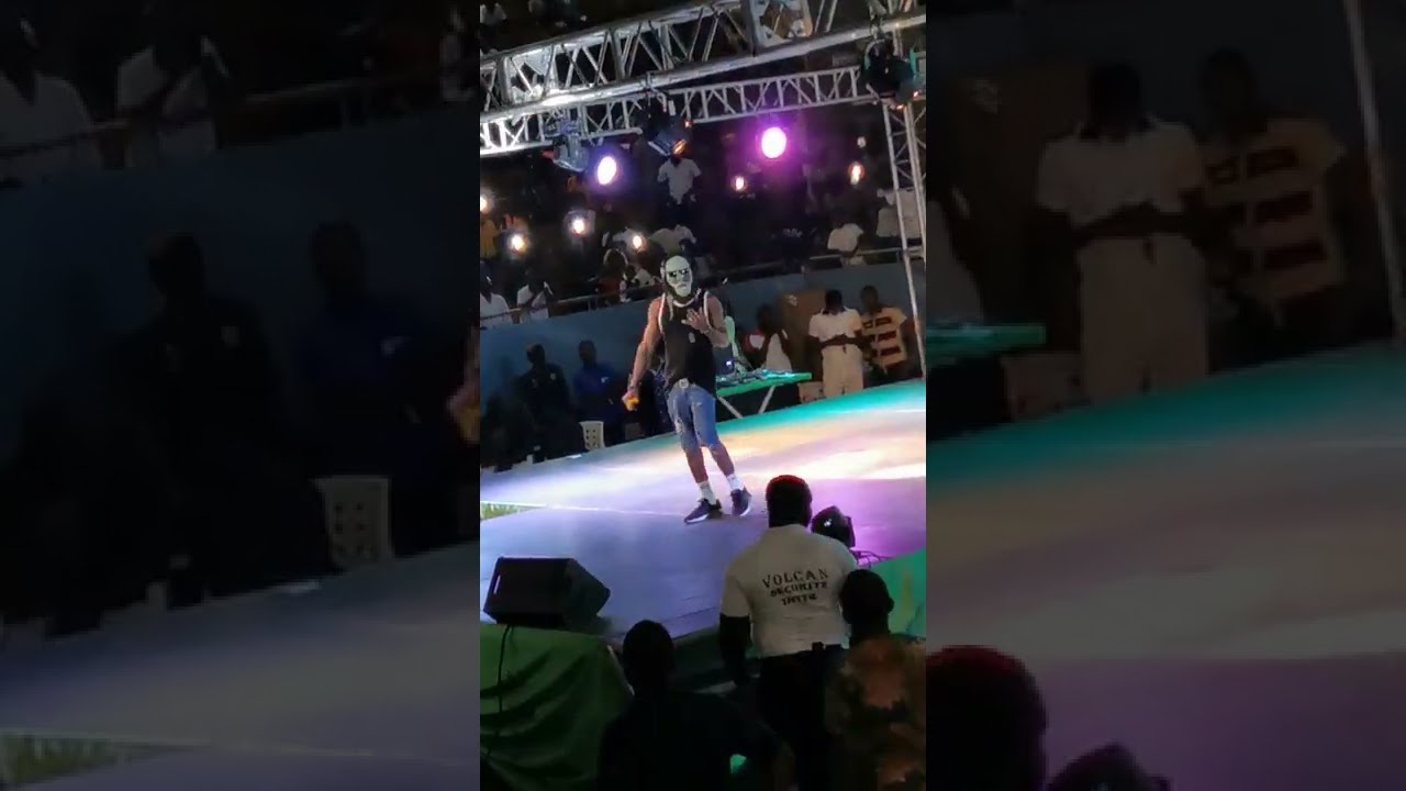 Togbè Yeton au concert de GG LAPINO