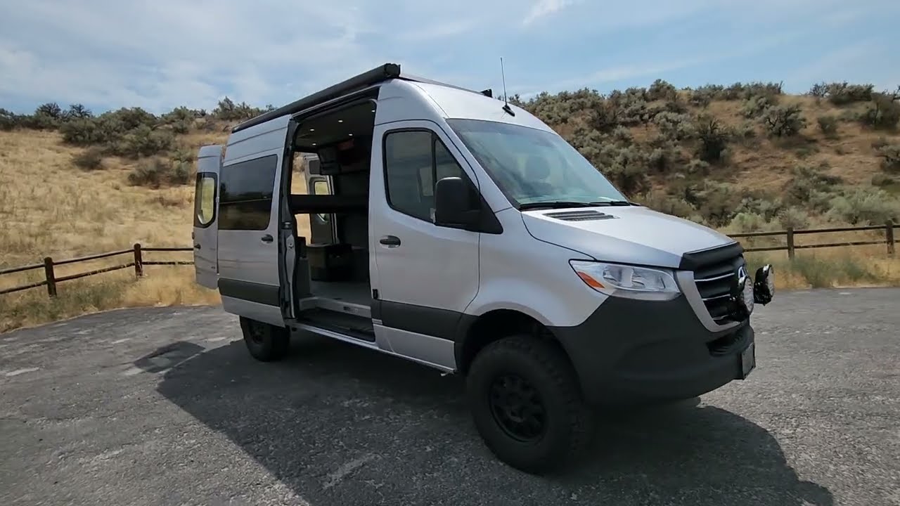 2022 Mercedes Benz Sprinter 4x4 H.R. 144 Launch Vans Build FOR SALE
