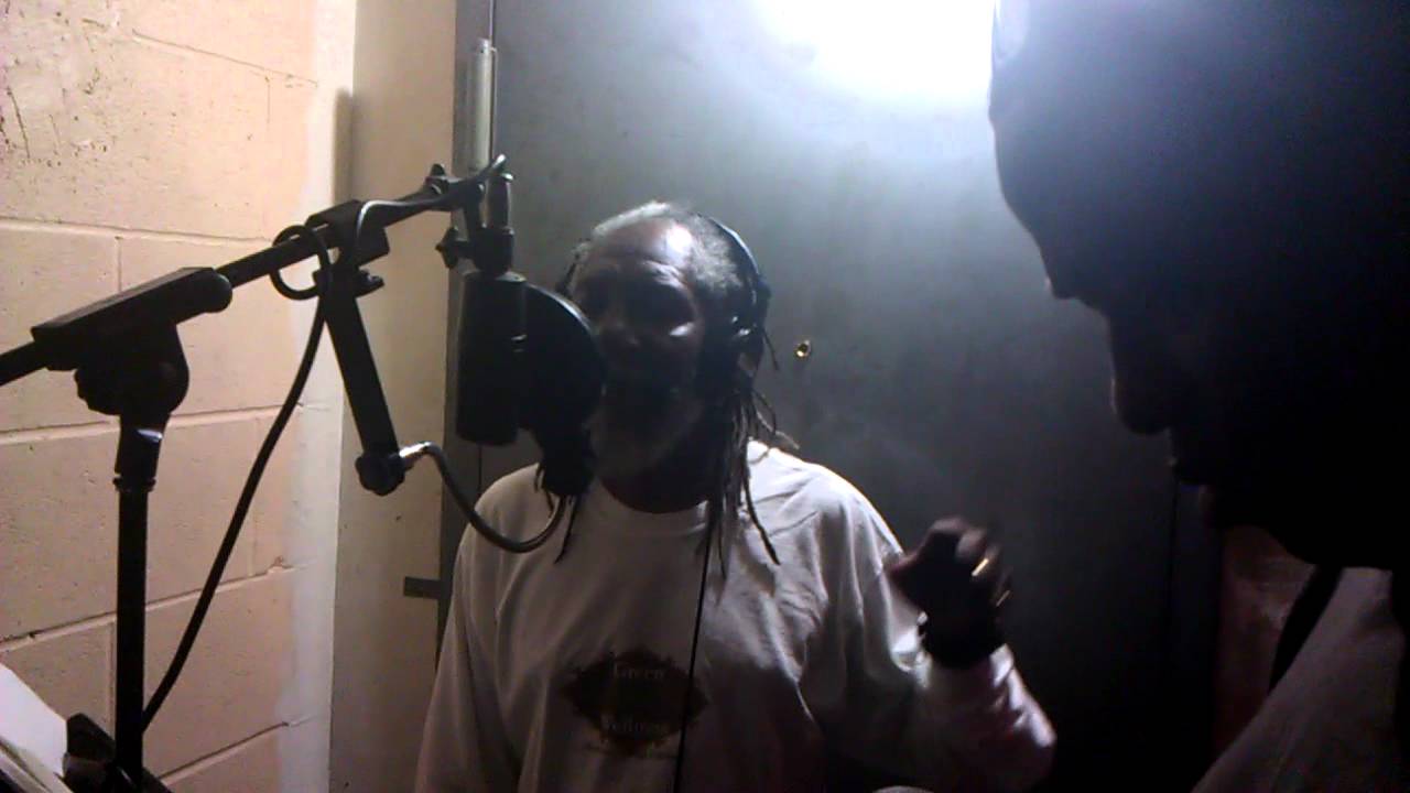 Dubplate Session - Dennis Walks - Live.3gp