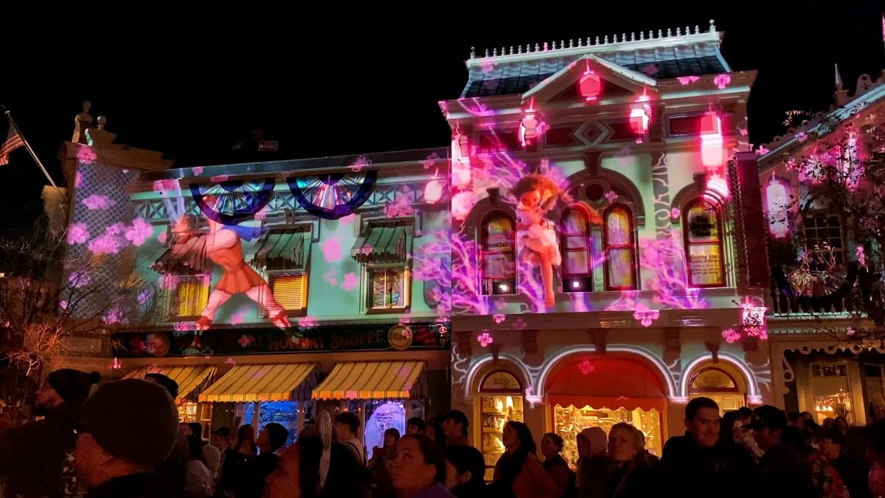 Wondrous Journeys (Main Street Projections) - Disneyland