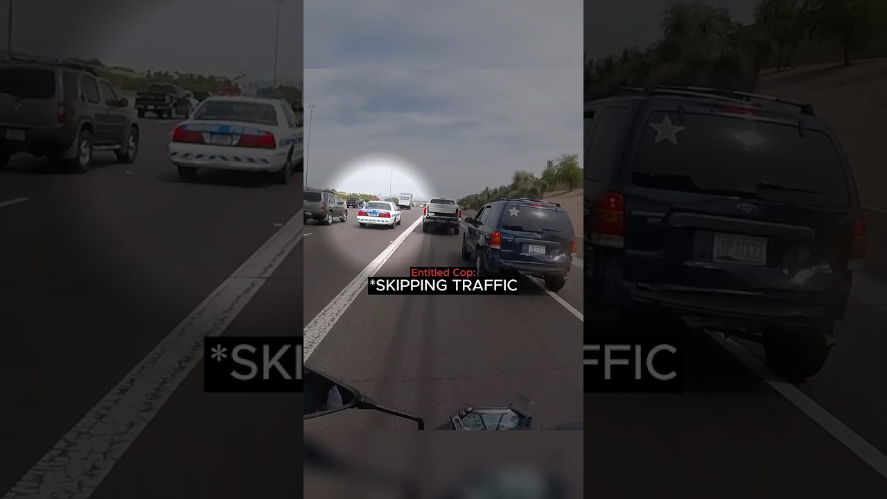 Байкер отчитал полицейского за то, что тот объехал очередь 😳