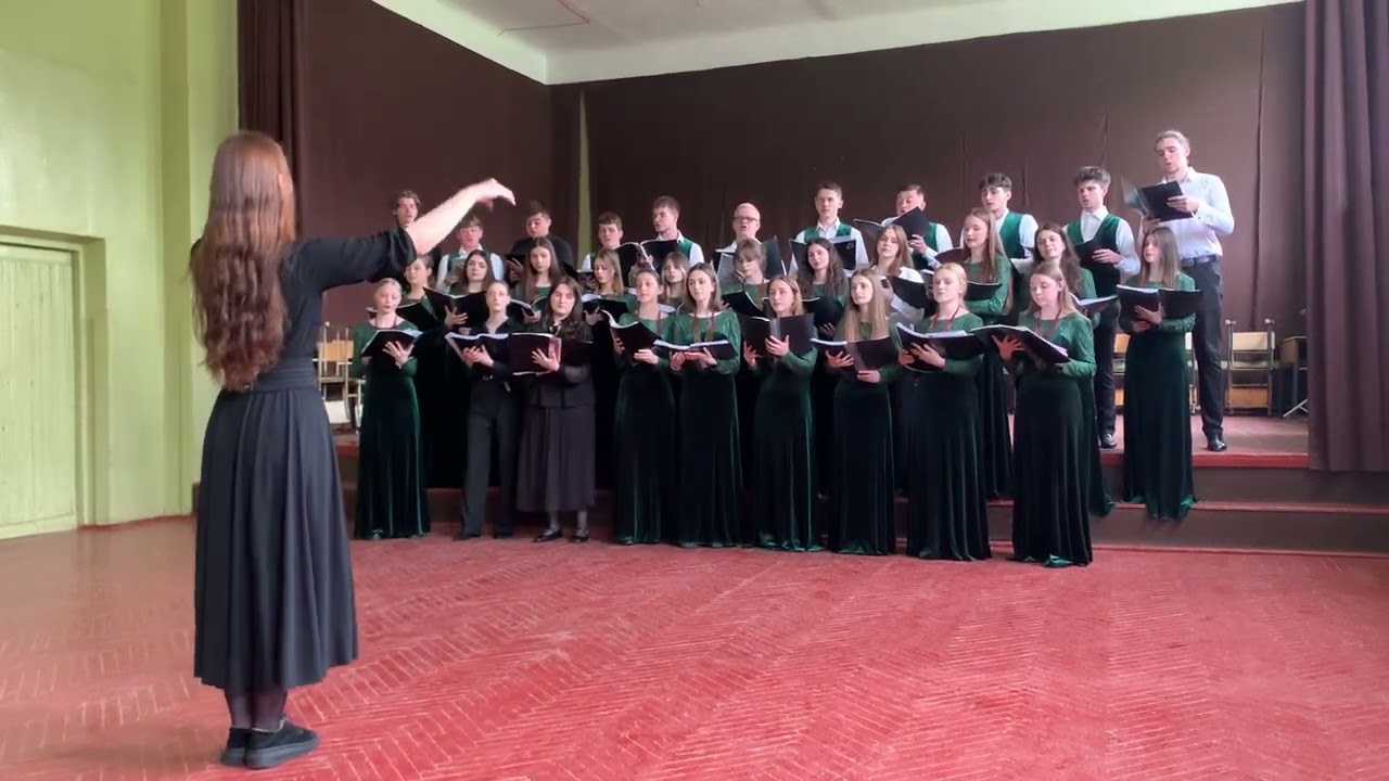 Човен хитається серед води, обр. Ю.Корчинського