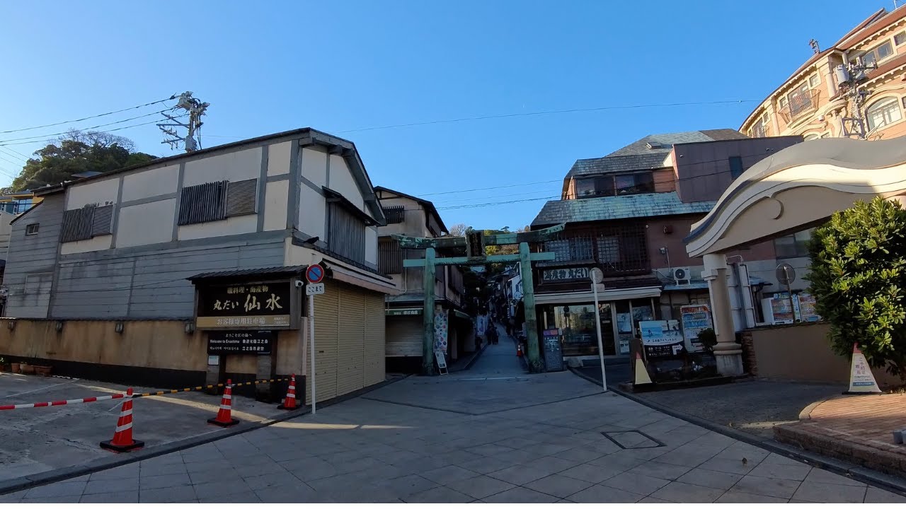 朝の江ノ島を歩いてみた（鳥居から海まで）｜A Calm Morning Walk in Enoshima