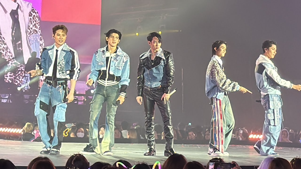 Stand by หล่อ - เป๊ก ผลิตโชค & New Country | Peck Aof Ice Infriendnity Concert Day2 #peckpalitchoke