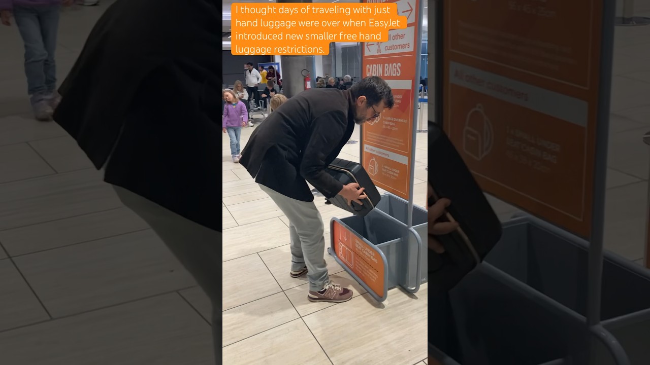 EasyJet Hand Luggage Hack #minimalism #easyjet #minimalistlifestyle