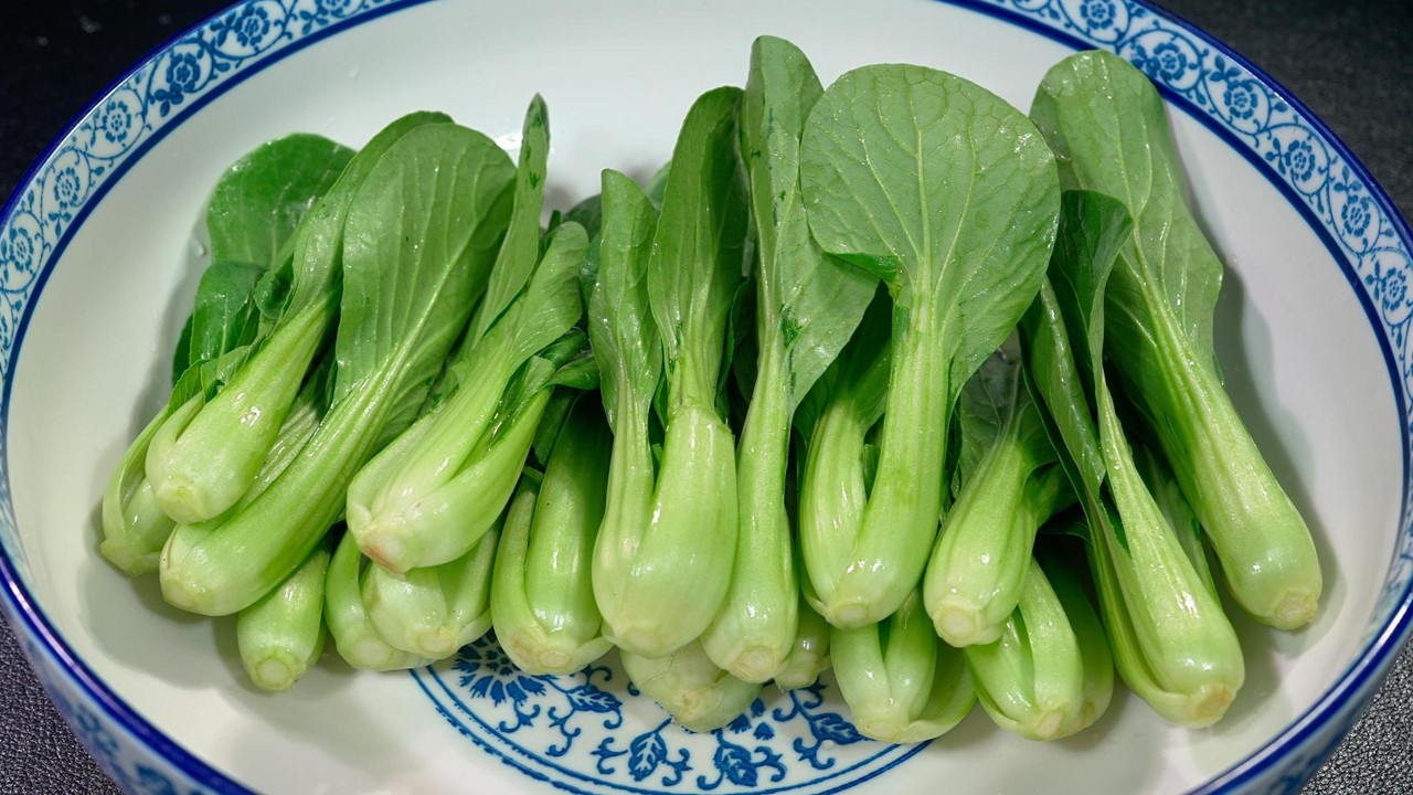 家常香菇炒小白菜，教你一招，脆嫩不出水，清淡解腻，大人小孩都爱吃#cooking #food #烟火味厨房 #美食分享日常
